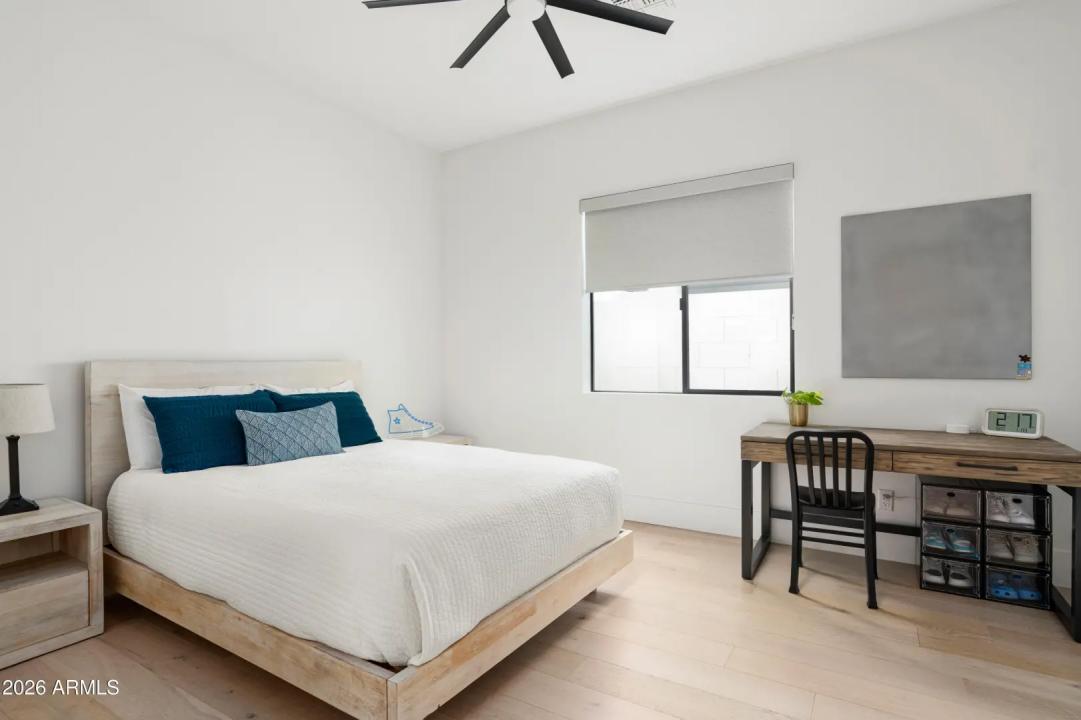 Real Estate Picture 20