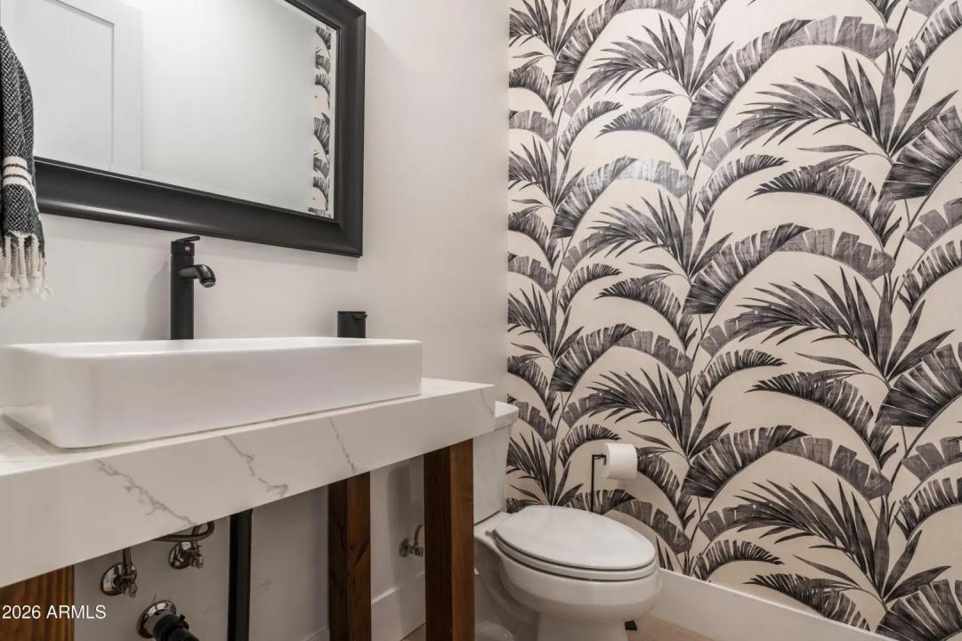 Real Estate Picture 10