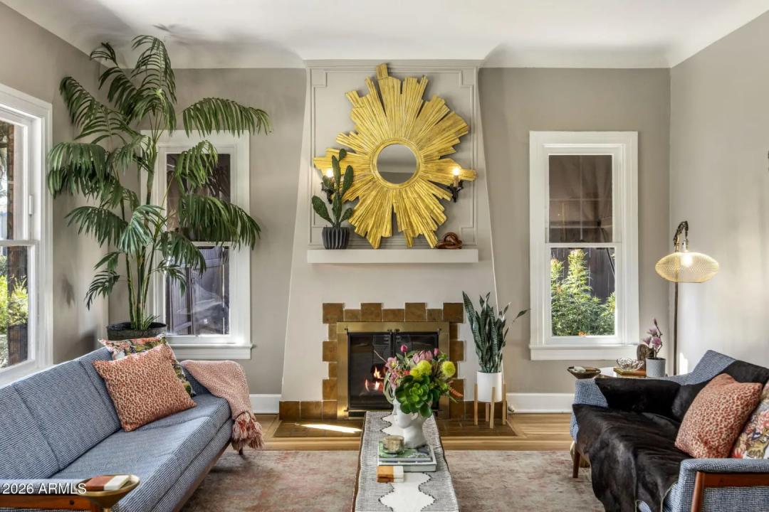 Real Estate Picture 5