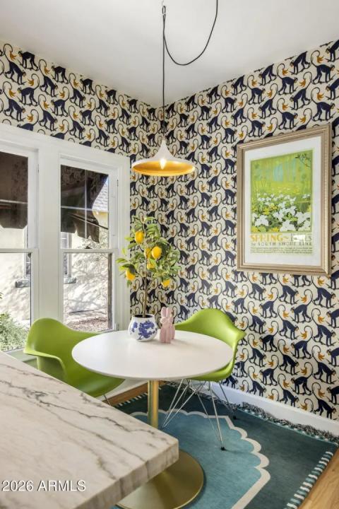 Real Estate Picture 11