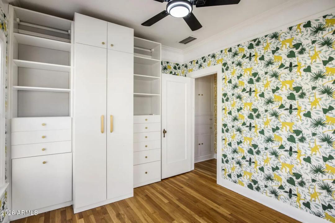 Real Estate Picture 23