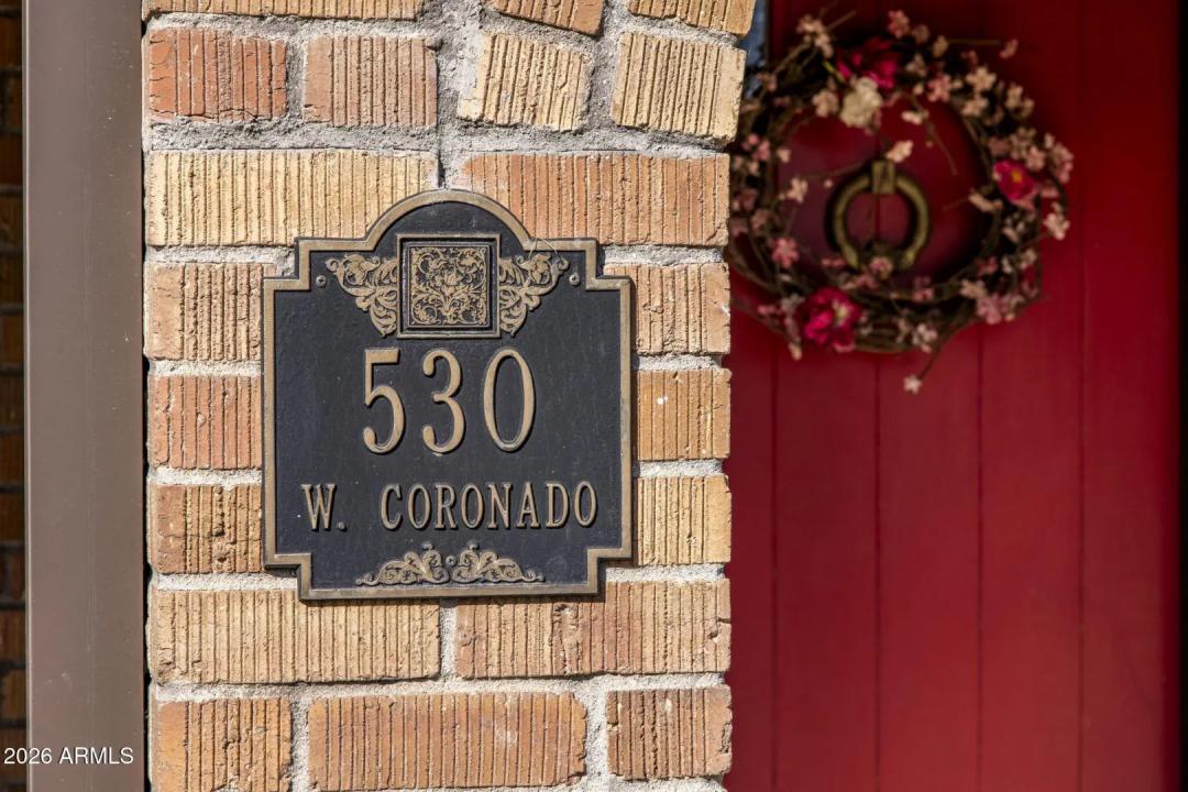 Real Estate Picture 3