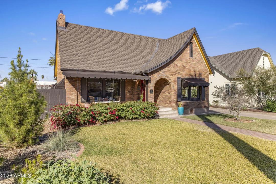 Real Estate Picture 1