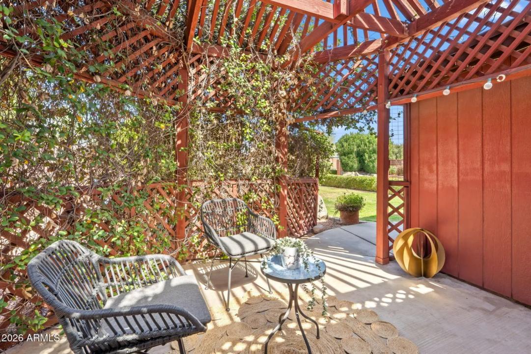 Real Estate Picture 32