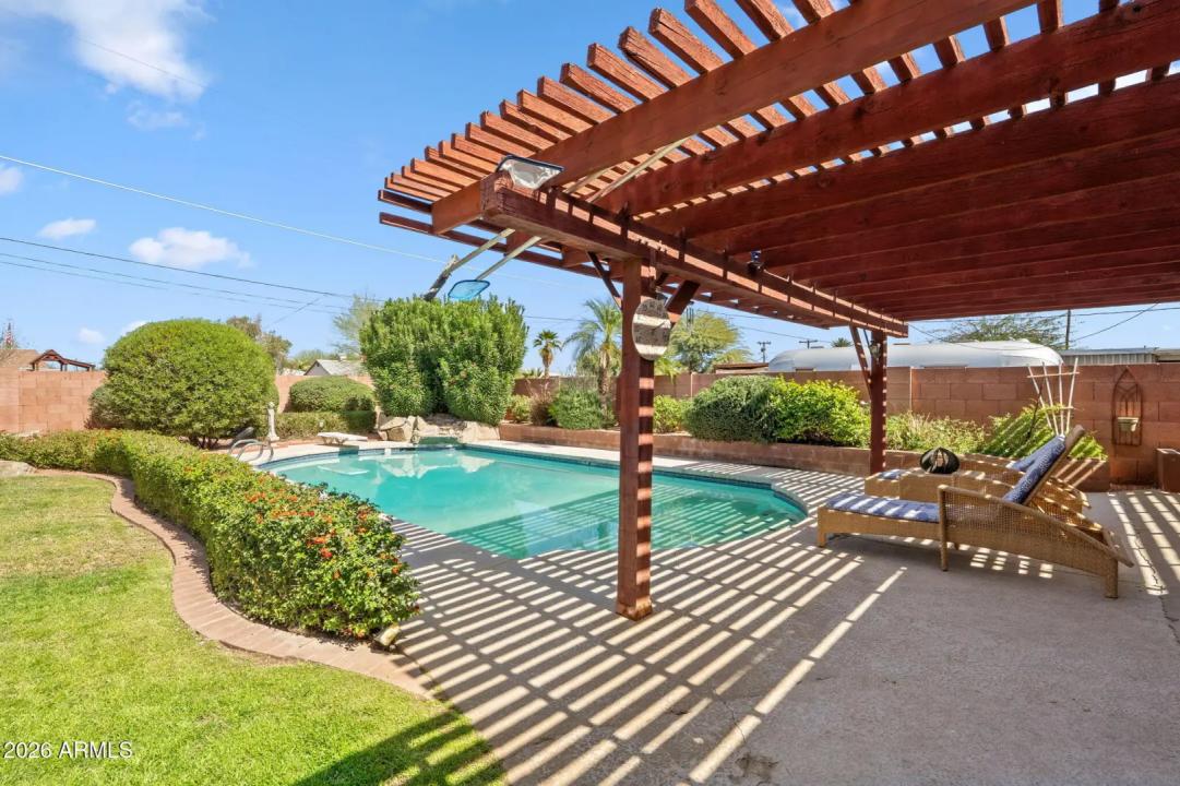 Real Estate Picture 40