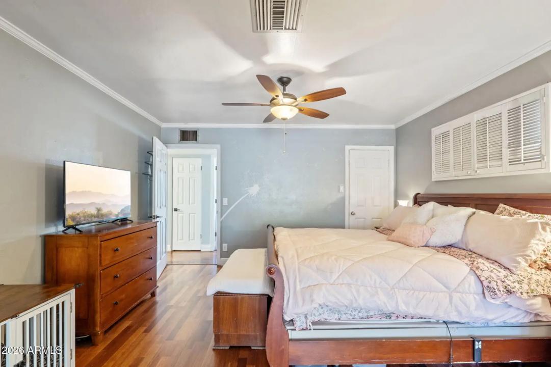 Real Estate Picture 19