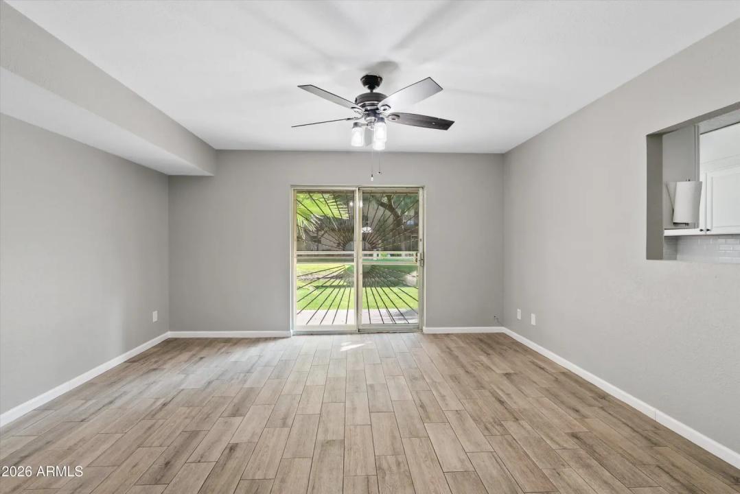 Real Estate Picture 5