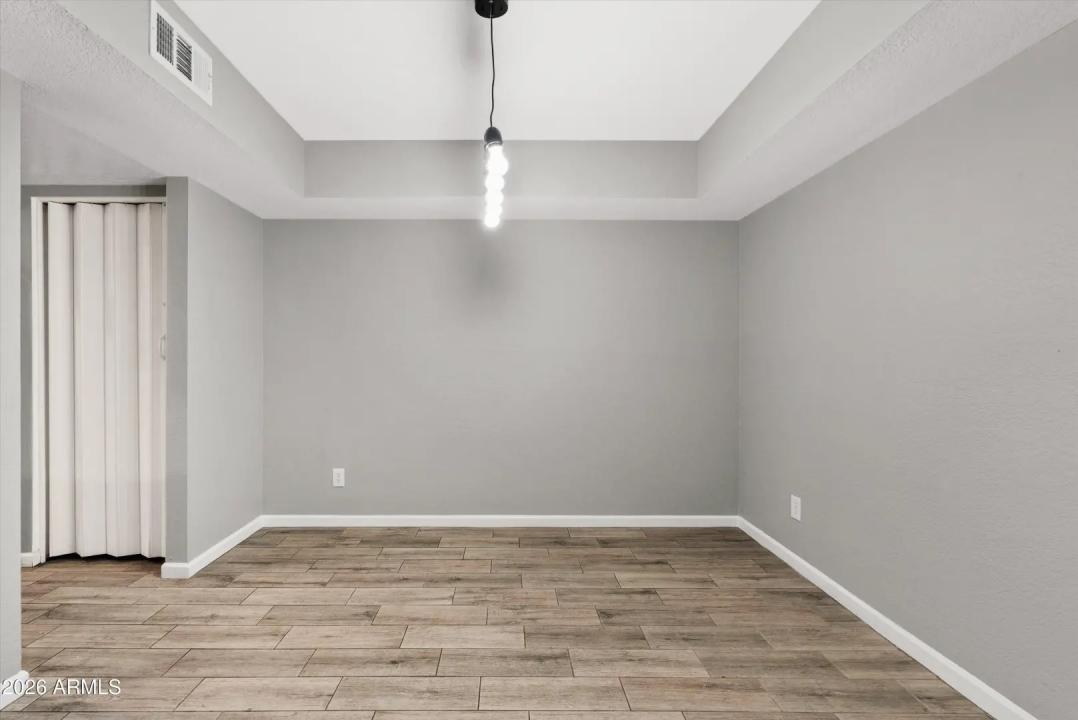 Real Estate Picture 8