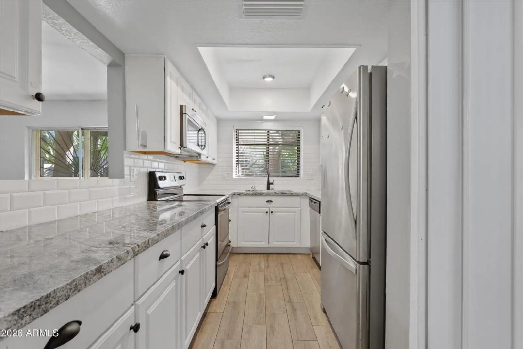 Real Estate Picture 11