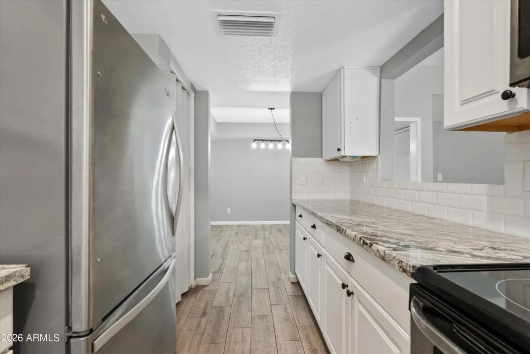 Real Estate Picture 13