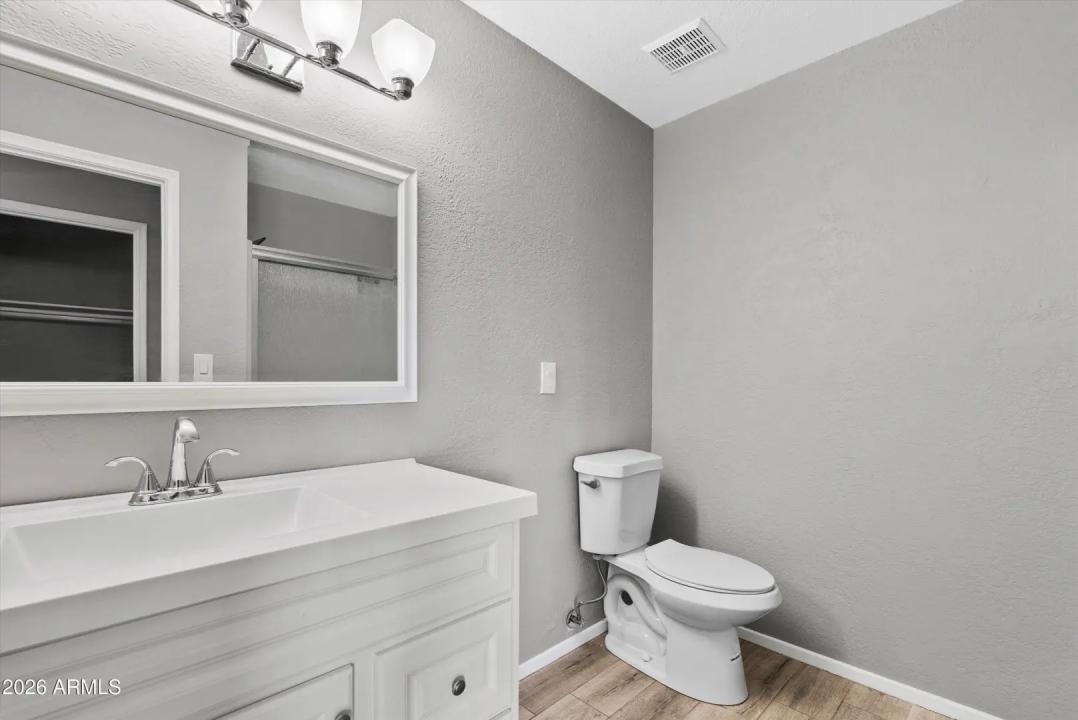 Real Estate Picture 20