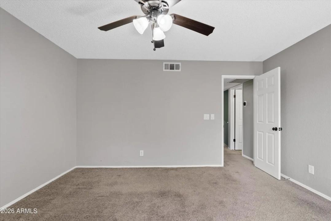 Real Estate Picture 23