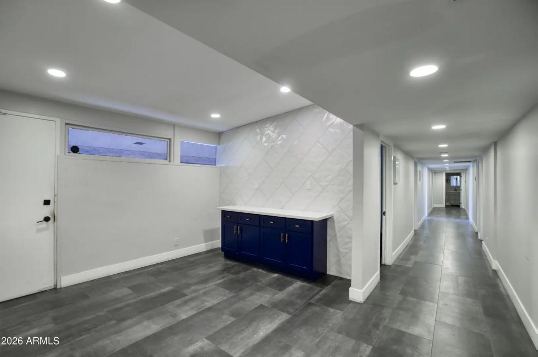 Real Estate Picture 5