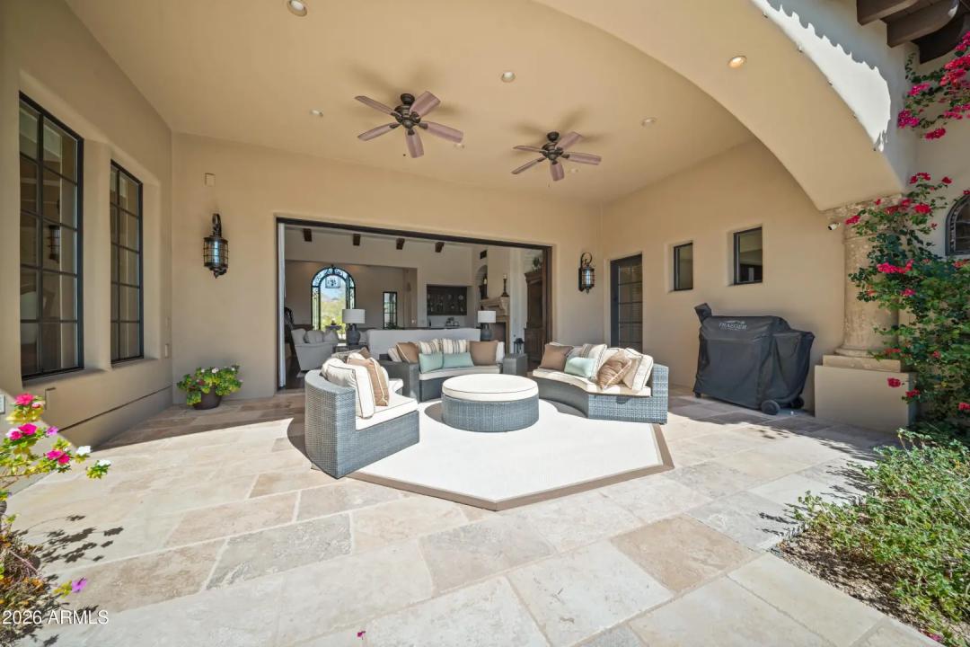 Real Estate Picture 11