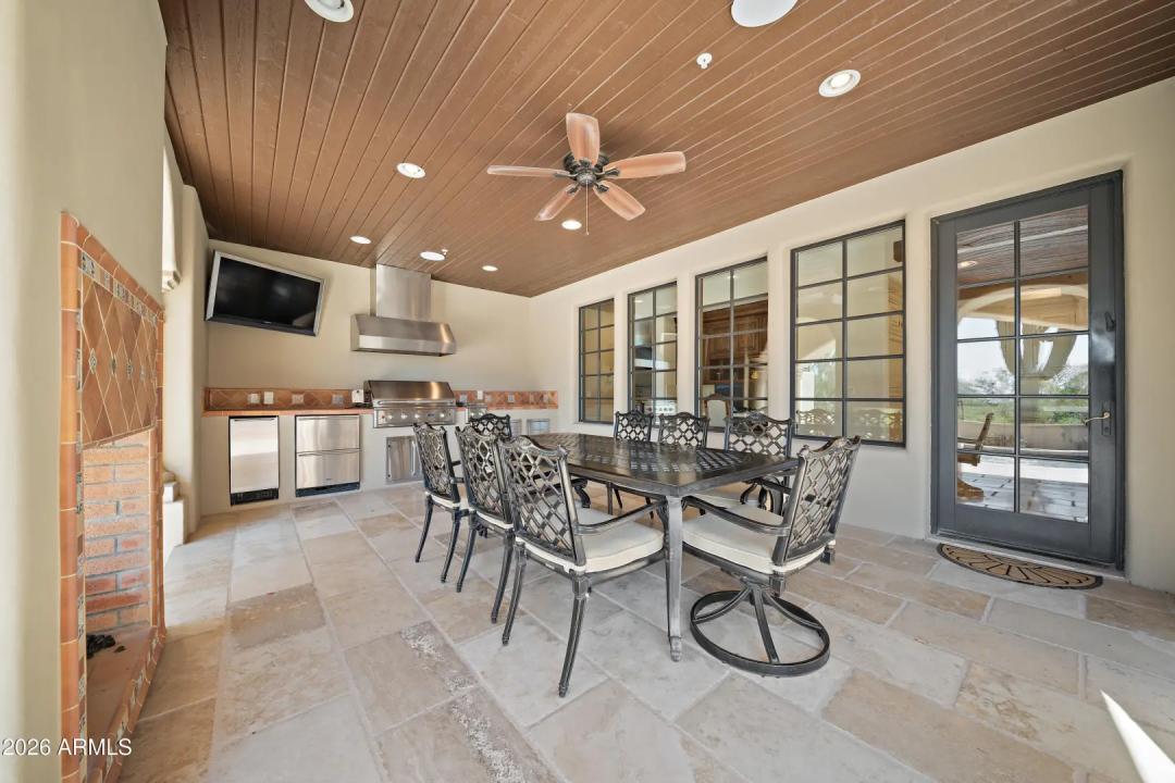 Real Estate Picture 13