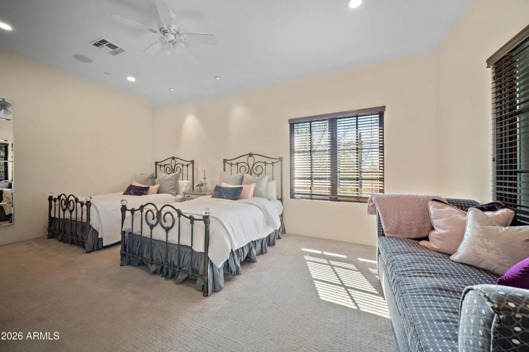 Real Estate Picture 58