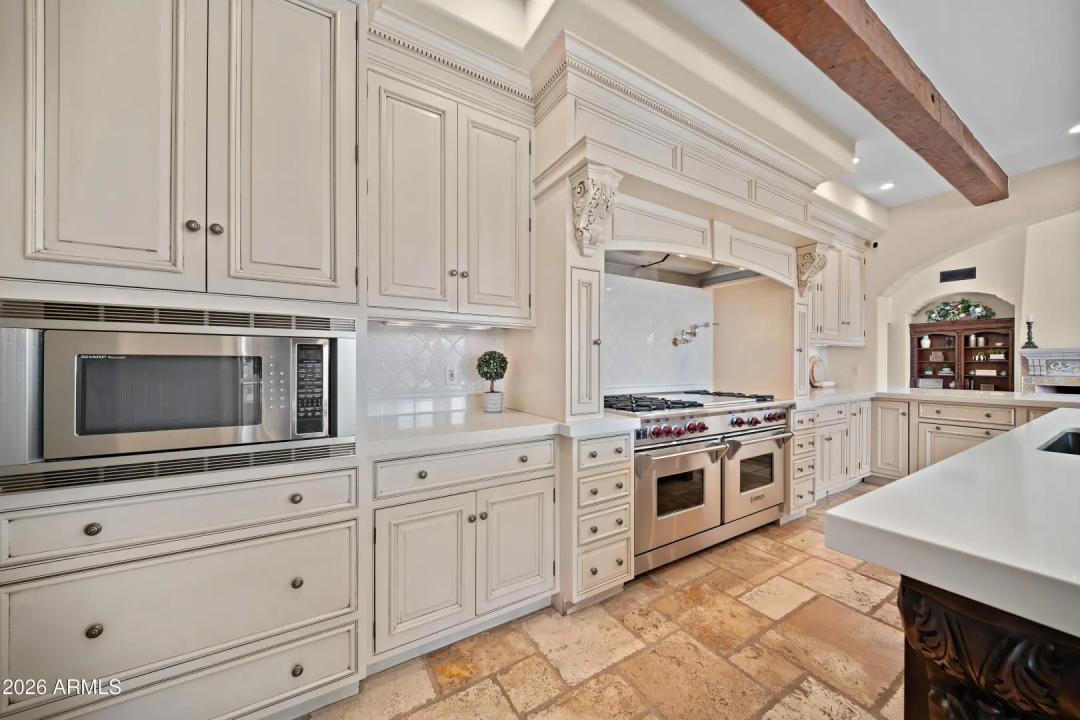 Real Estate Picture 18