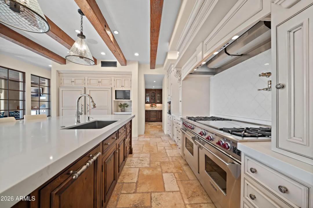 Real Estate Picture 19