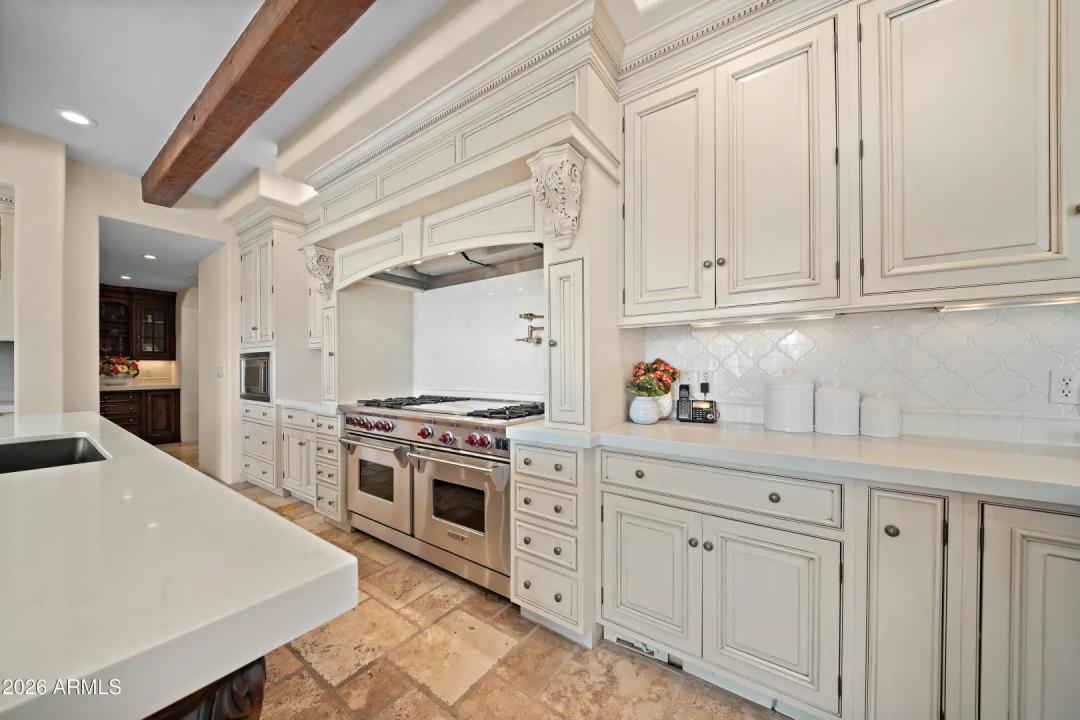 Real Estate Picture 17