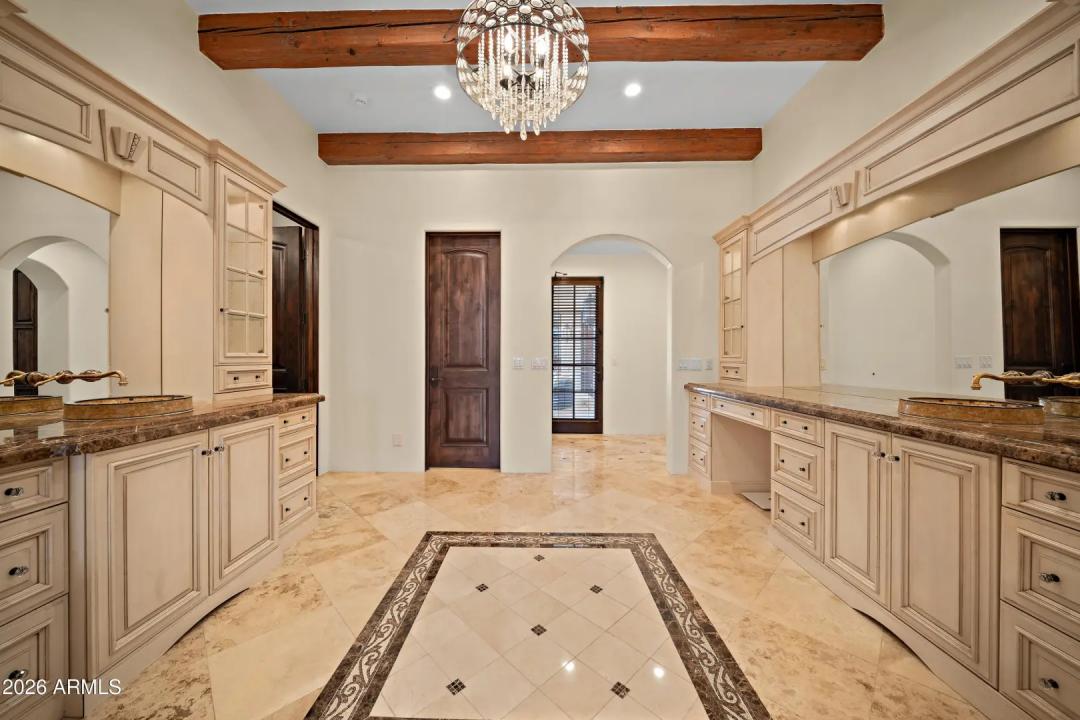 Real Estate Picture 39