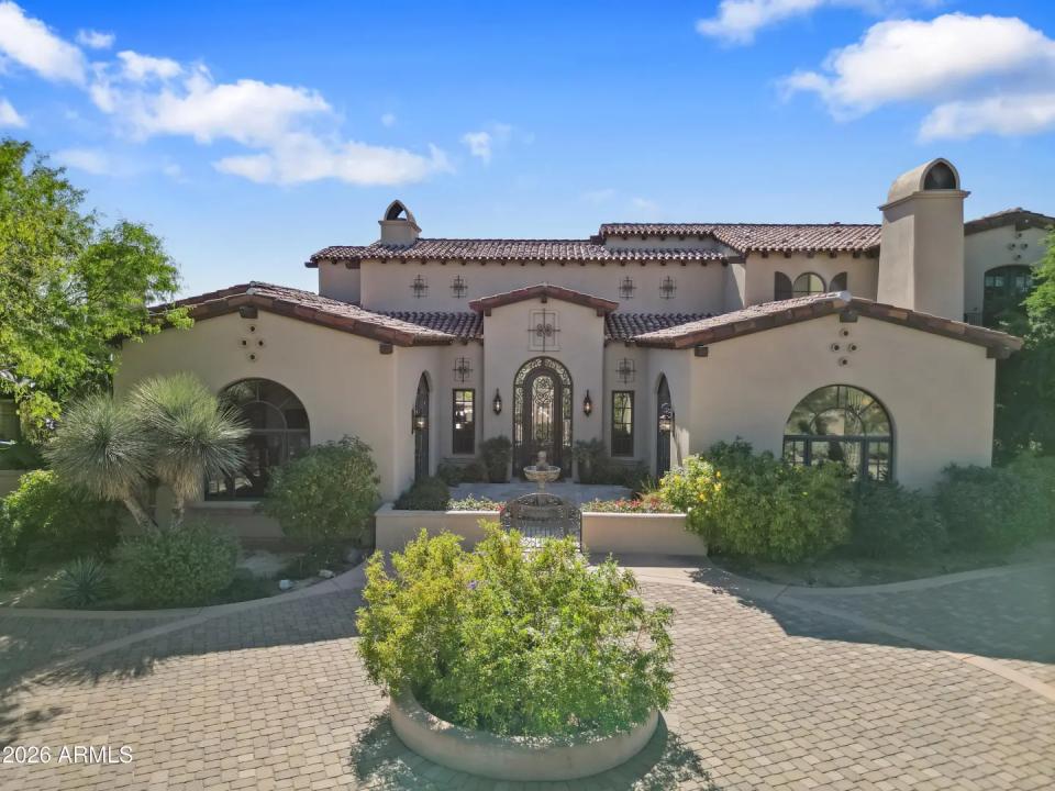 Real Estate Picture 8