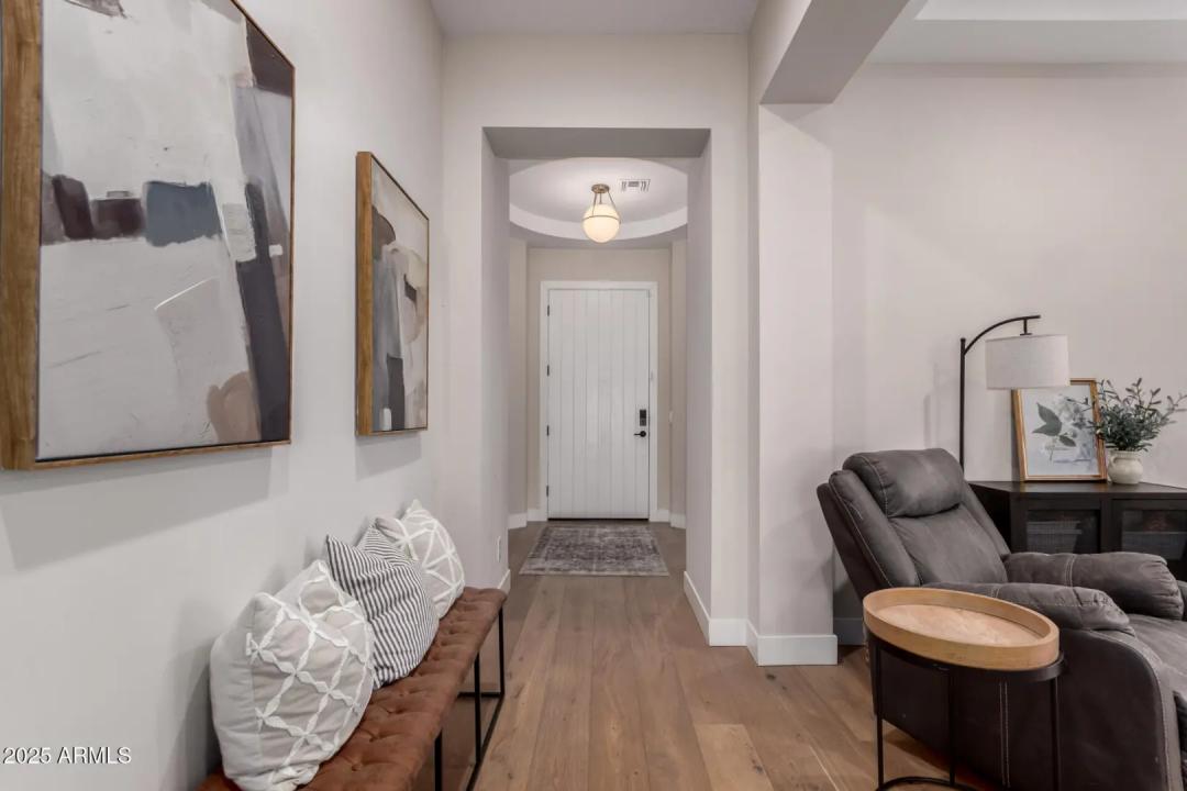 Real Estate Picture 4