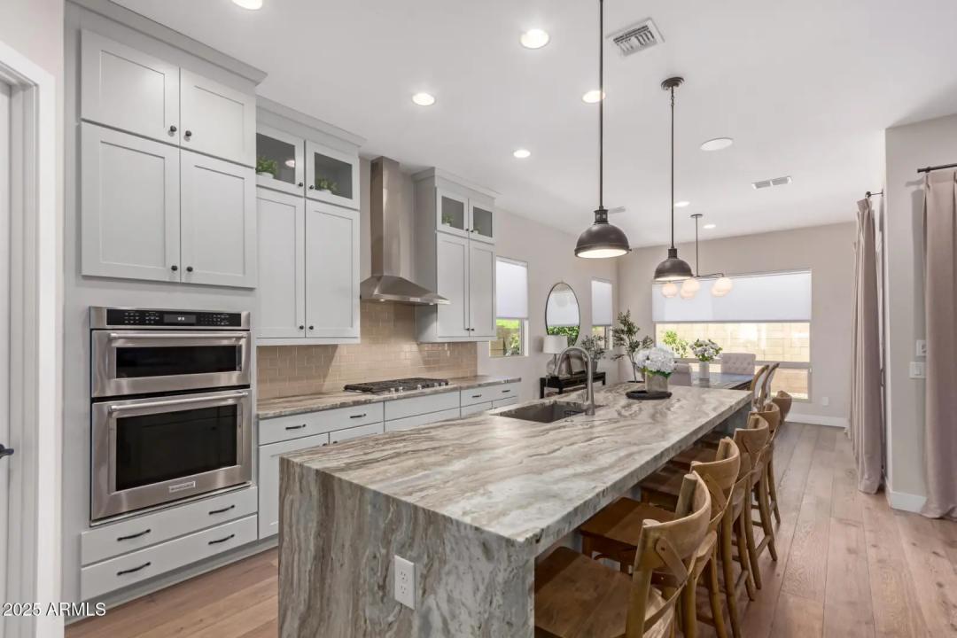 Real Estate Picture 5