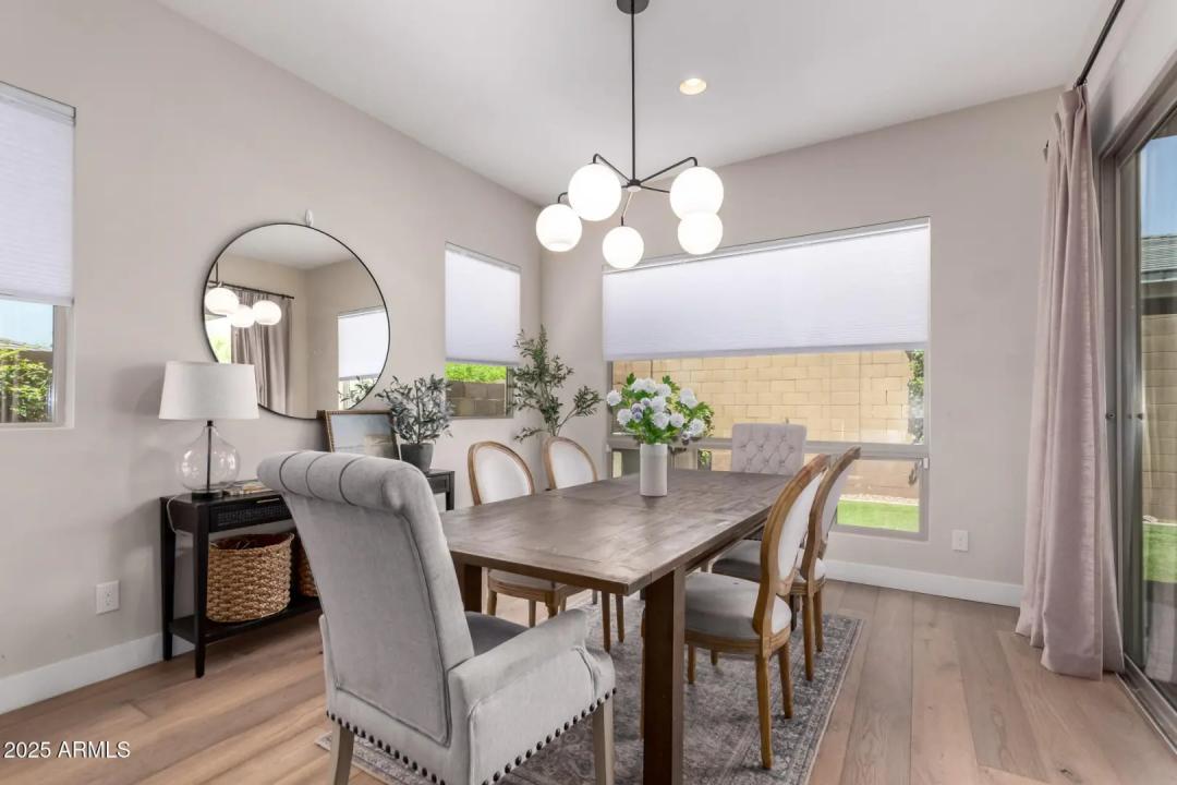 Real Estate Picture 9