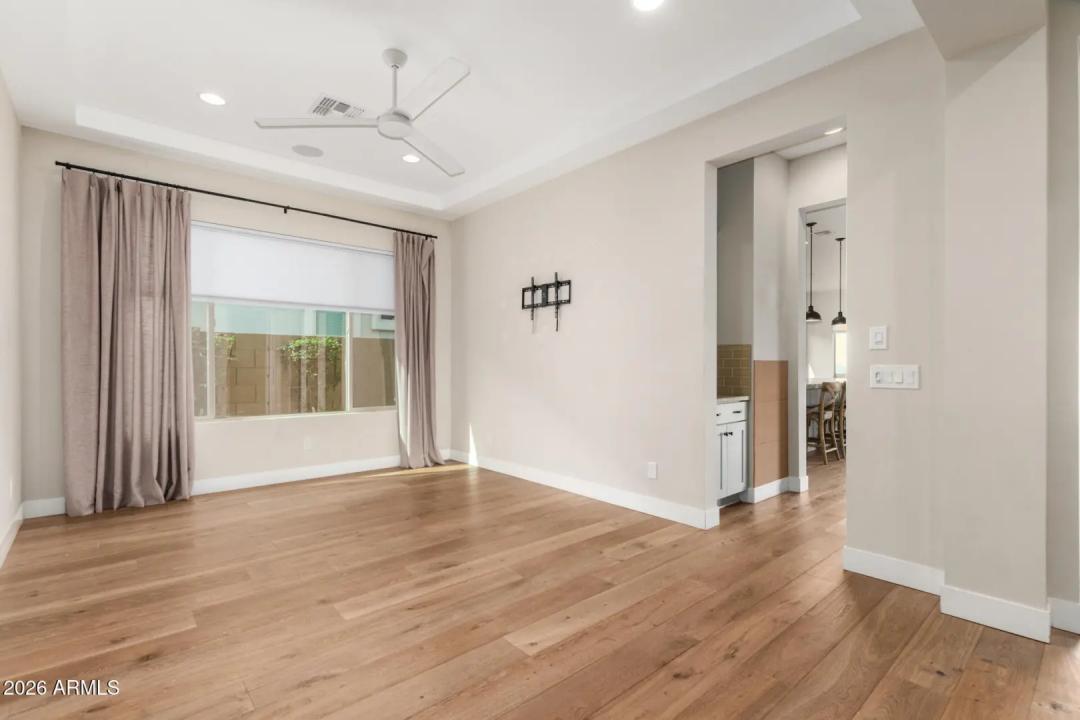 Real Estate Picture 13