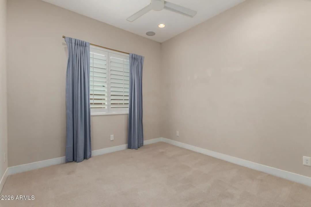 Real Estate Picture 24