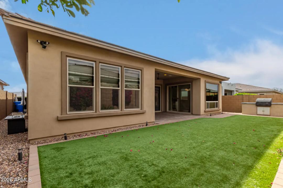 Real Estate Picture 28