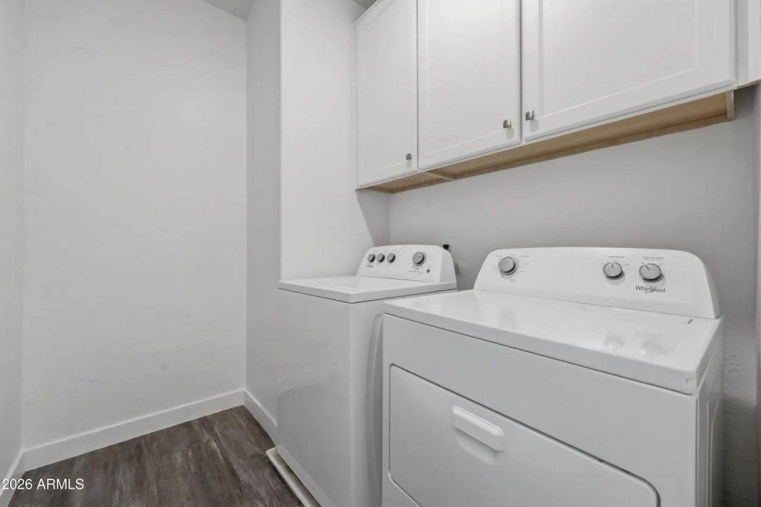 Real Estate Picture 24