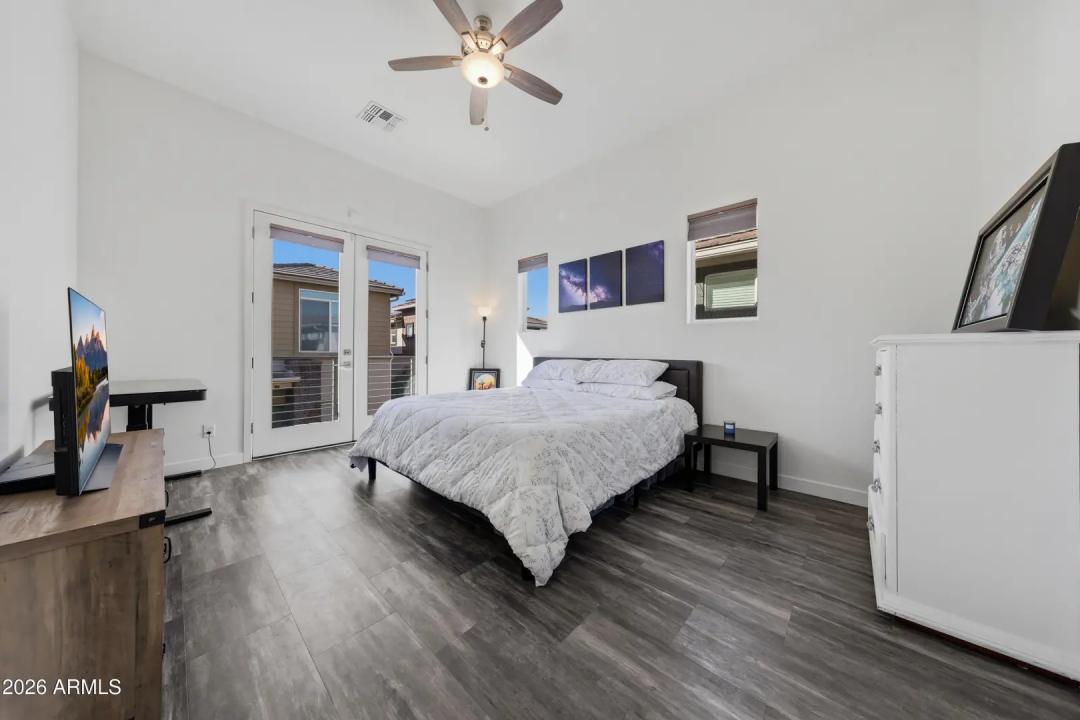 Real Estate Picture 17