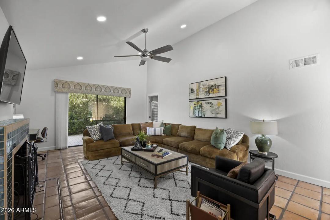 Real Estate Picture 15