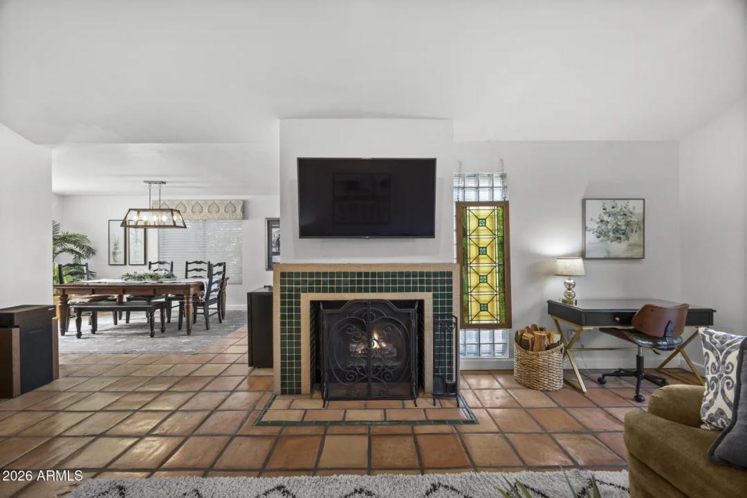 Real Estate Picture 16