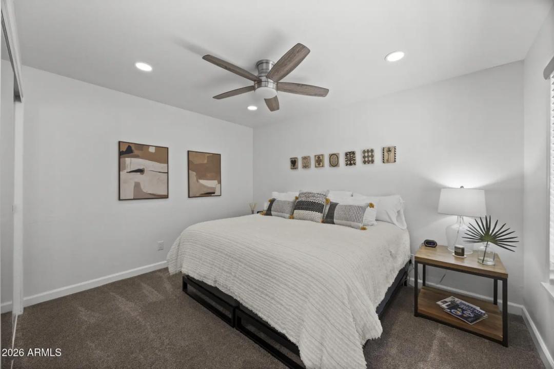 Real Estate Picture 23