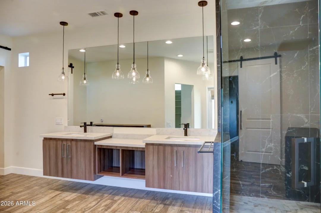 Real Estate Picture 26