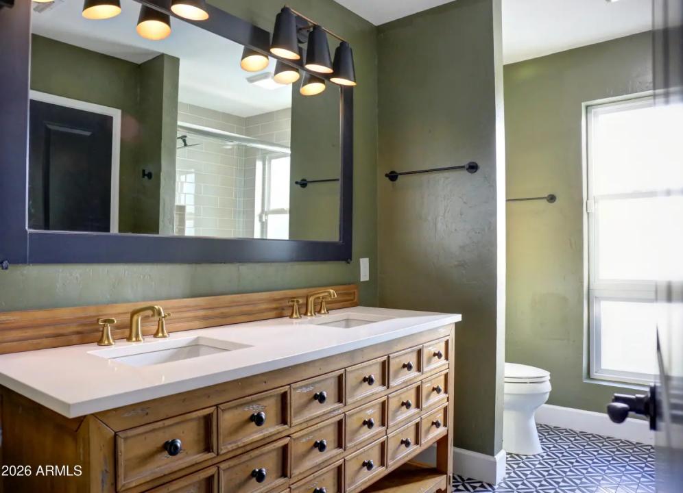 Real Estate Picture 34