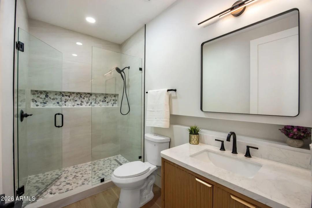 Real Estate Picture 19