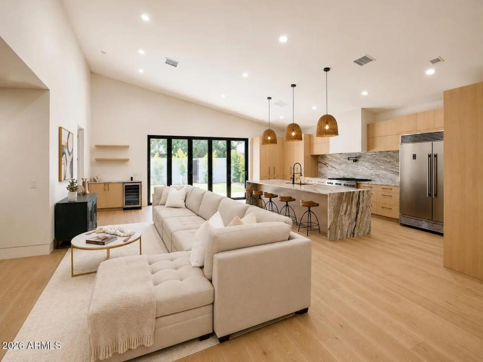 Real Estate Picture 6