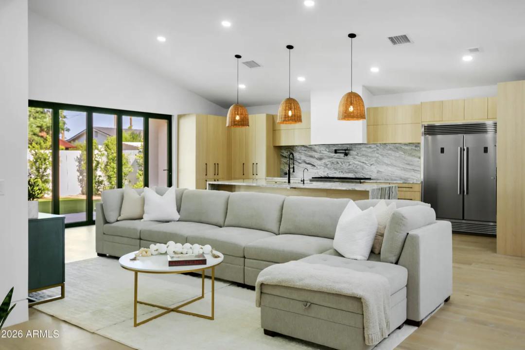 Real Estate Picture 6