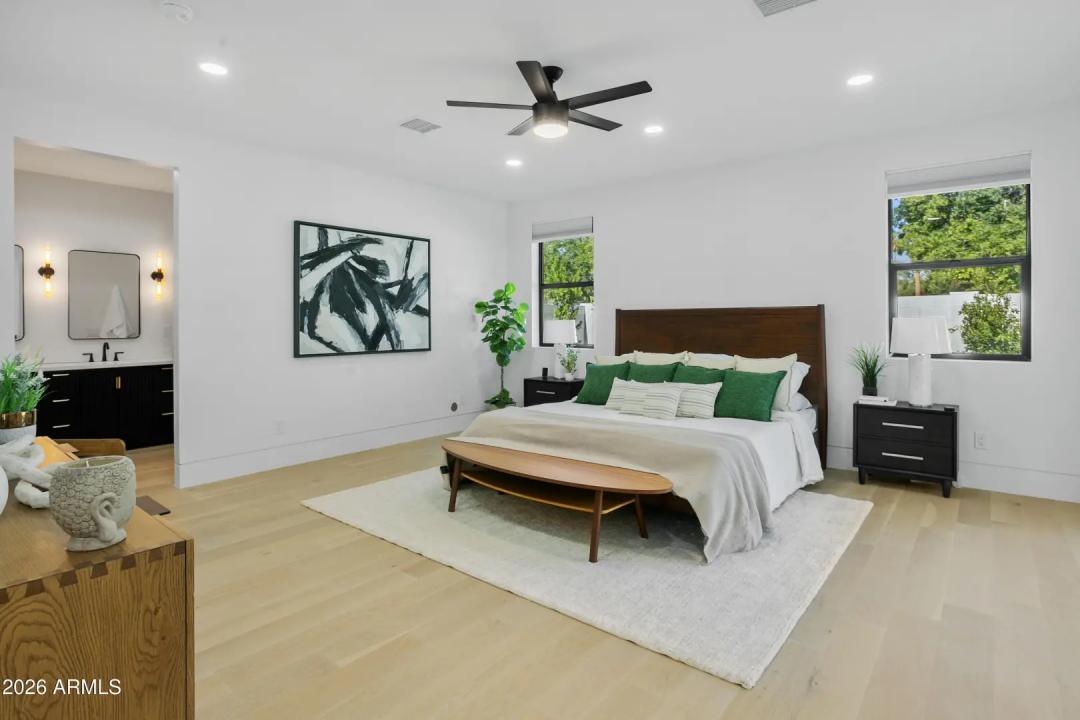 Real Estate Picture 19