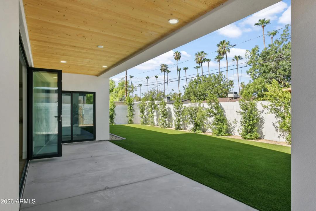 Real Estate Picture 29