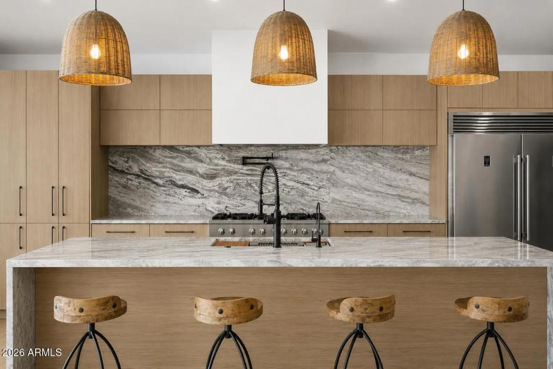 Real Estate Picture 6