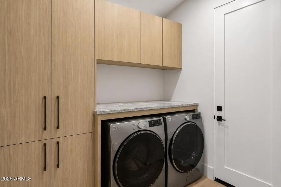 Real Estate Picture 23