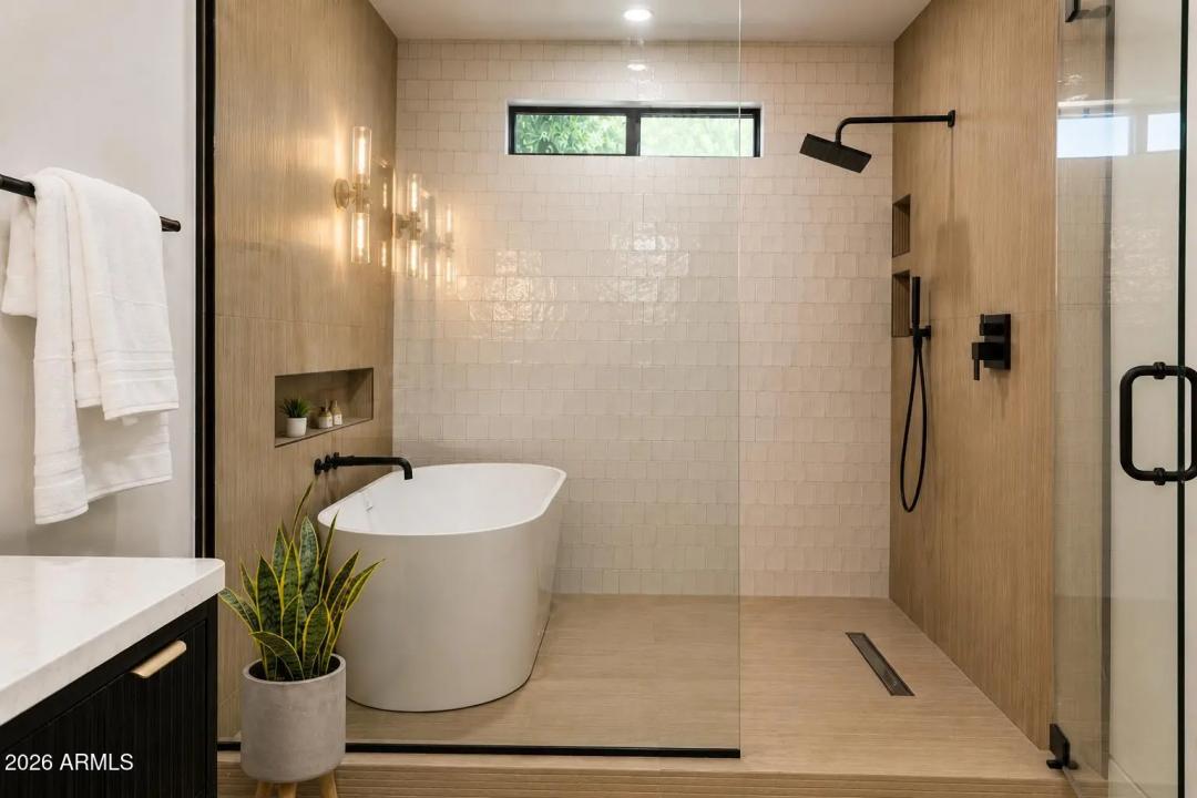 Real Estate Picture 17