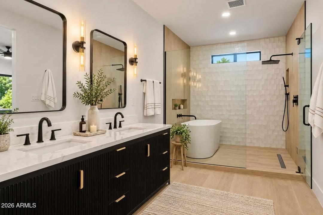 Real Estate Picture 16
