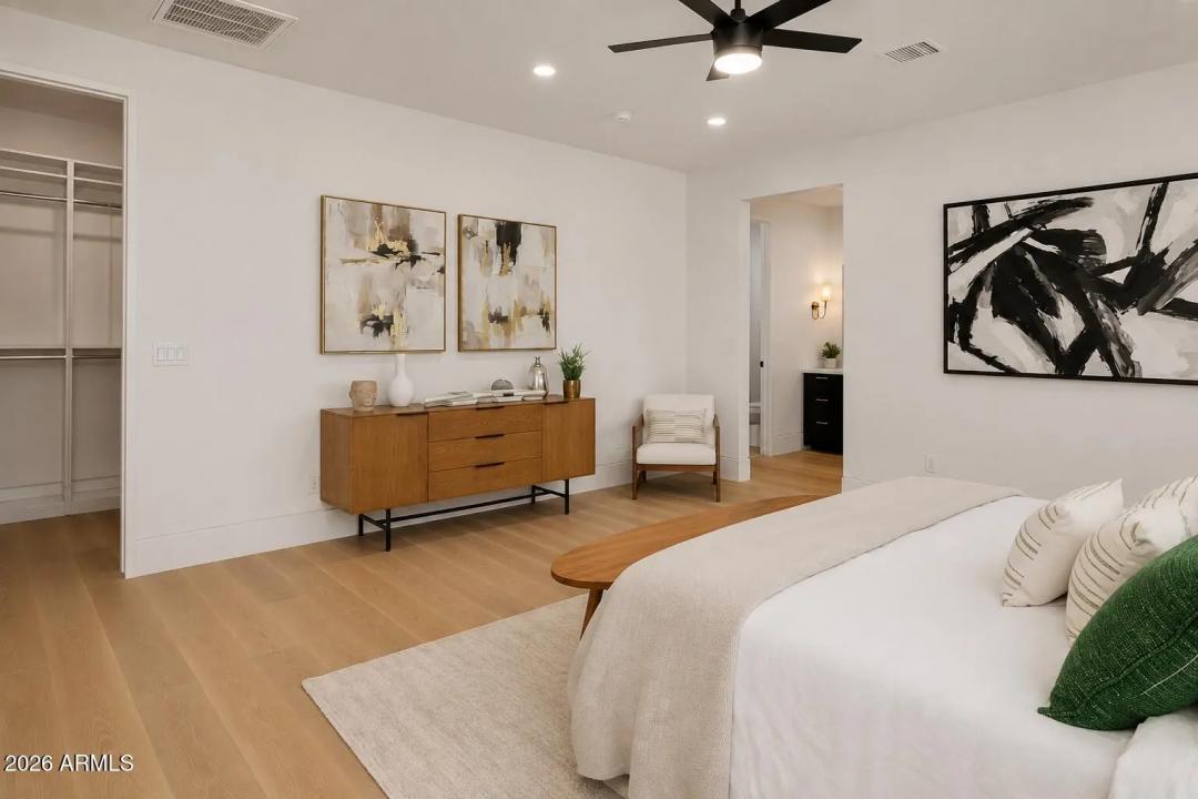 Real Estate Picture 15
