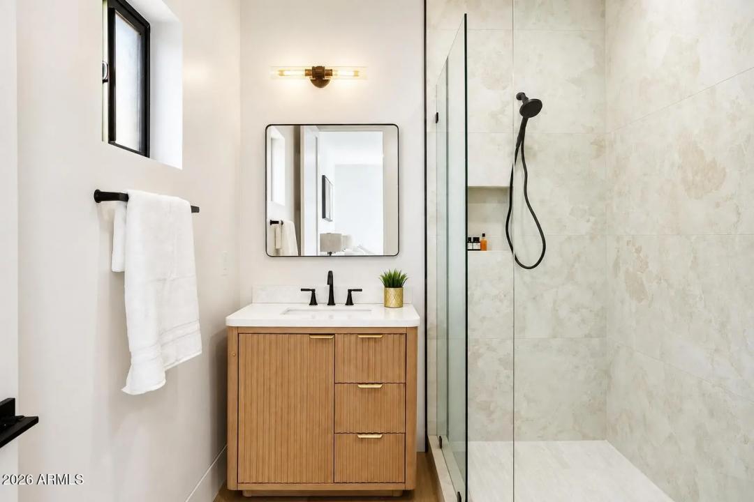 Real Estate Picture 20