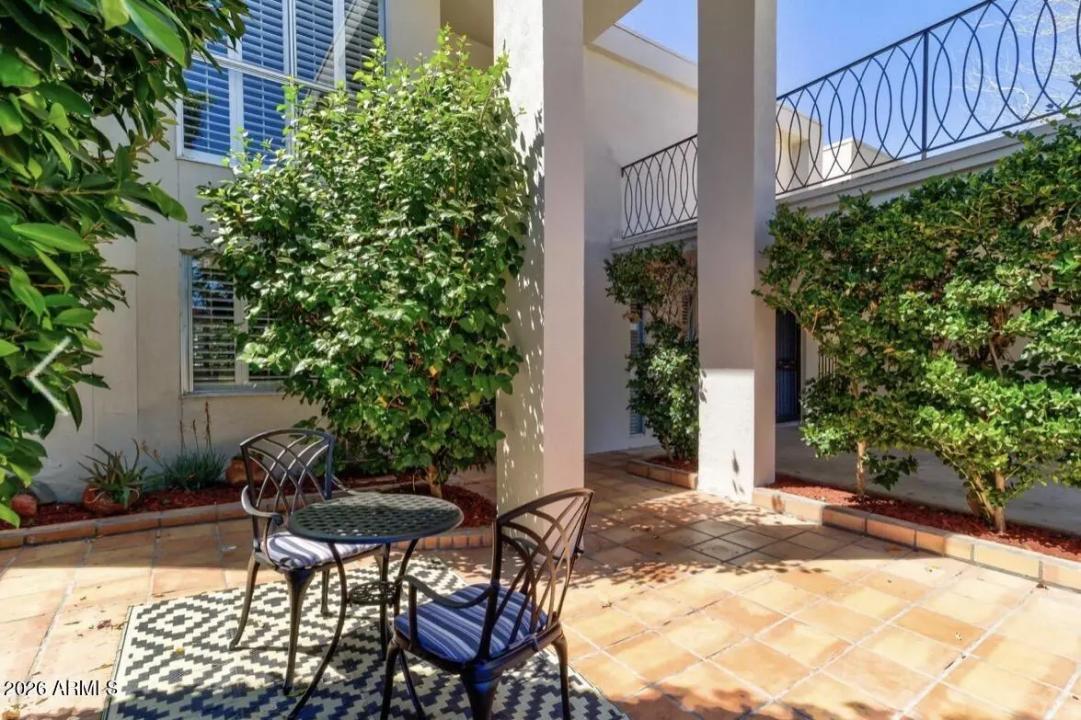 Real Estate Picture 2